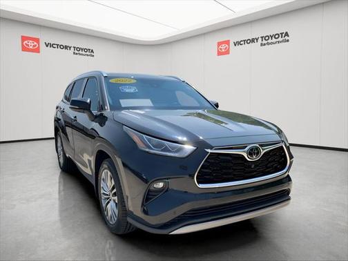 2022 Toyota Highlander Platinum