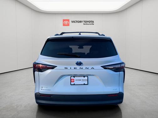 2025 Toyota Sienna XLE 7 Passenger
