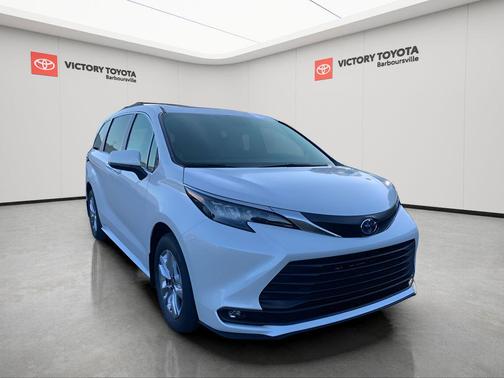 2025 Toyota Sienna XLE 7 Passenger