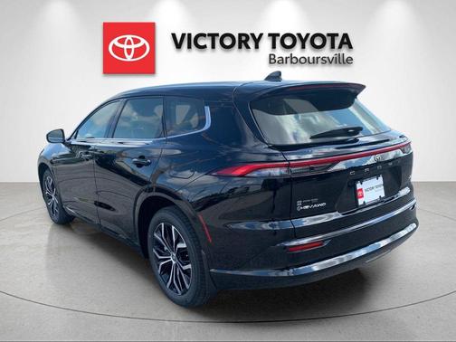 Black 2026 Toyota Crown Signia XLE