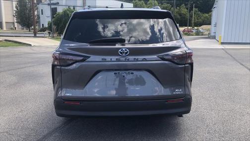 Predawn Gray Mica 2023 Toyota Sienna XLE