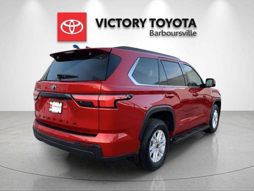 2023 Toyota Sequoia SR5