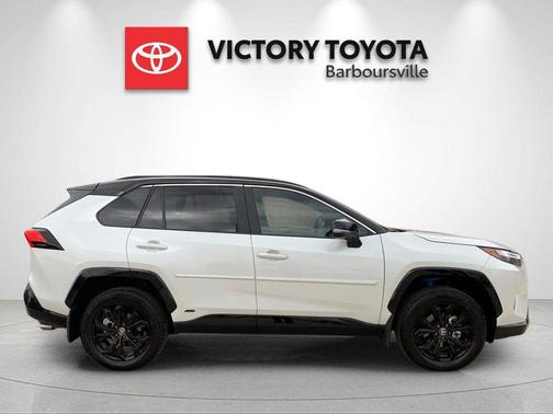 2025 Toyota RAV4 Hybrid SE