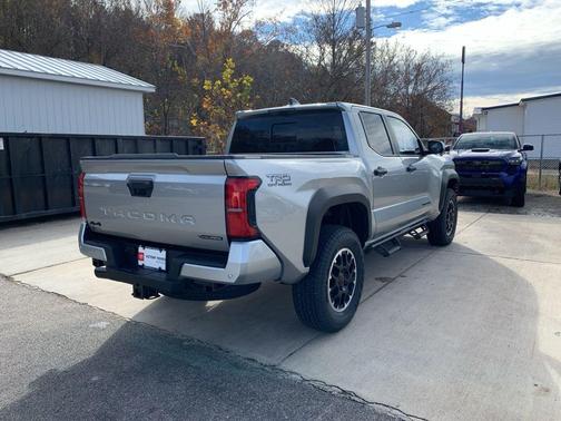 2025 Toyota Tacoma Hybrid TRD Off Road