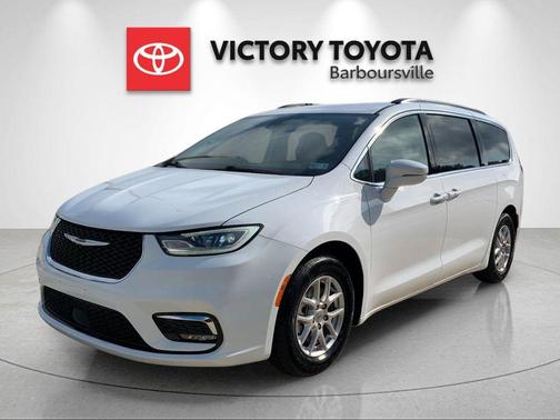 Bright White Clearcoat 2022 Chrysler Pacifica Touring L