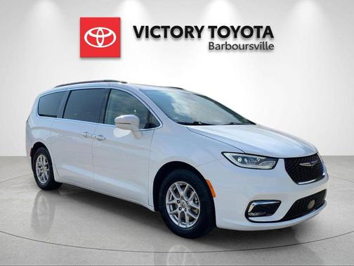 Bright White Clearcoat 2022 Chrysler Pacifica Touring L