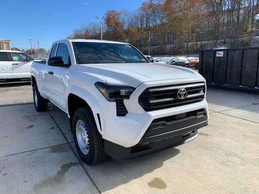 2024 Toyota Tacoma SR