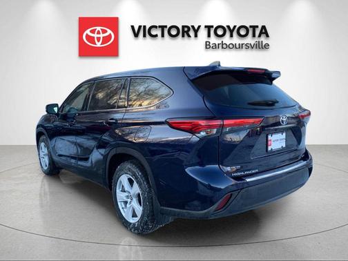 2022 Toyota Highlander LE