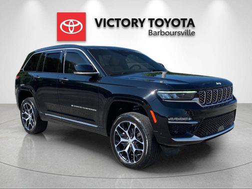 Diamond Black Crystal Pearlcoat 2024 Jeep Grand Cherokee Summit
