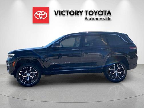 Diamond Black Crystal Pearlcoat 2024 Jeep Grand Cherokee Summit