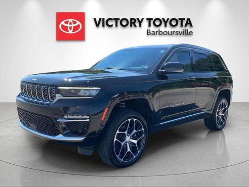 Diamond Black Crystal Pearlcoat 2024 Jeep Grand Cherokee Summit