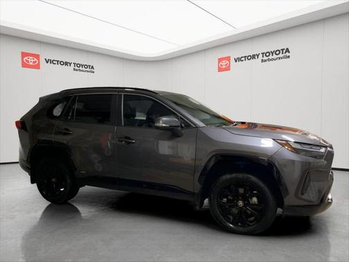 2022 Toyota RAV4 Hybrid SE
