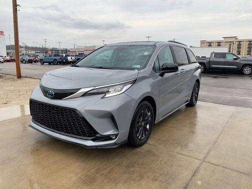 2024 Toyota Sienna XSE 7 Passenger