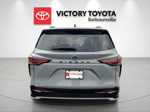 2024 Toyota Sienna XSE 7 Passenger