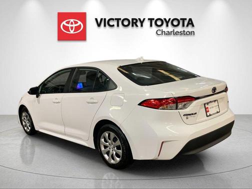 Ice 2026 Toyota Corolla LE