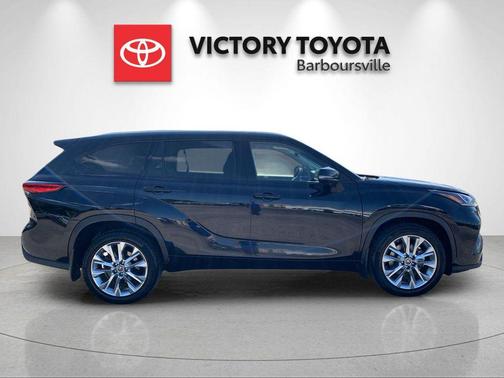 Midnight Black Metallic 2020 Toyota Highlander Limited