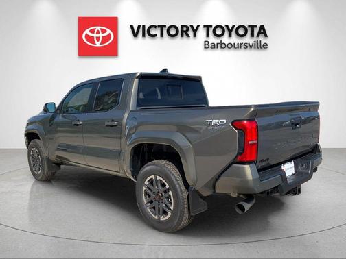 Bronze 2026 Toyota Tacoma Hybrid TRD Sport