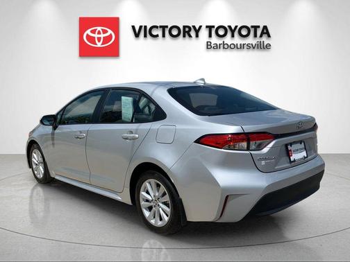 Classic Silver Metallic 2025 Toyota Corolla LE