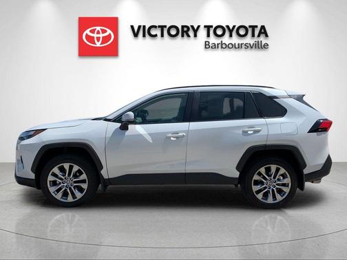 Pearl 2025 Toyota RAV4 XLE Premium