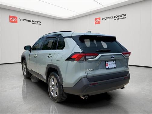 2022 Toyota RAV4 Hybrid XLE