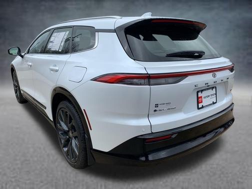 2025 Toyota Crown Signia Limited