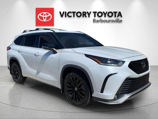 Pearl 2023 Toyota Highlander XSE
