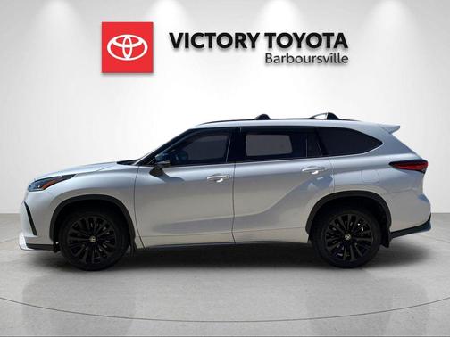 Pearl 2023 Toyota Highlander XSE