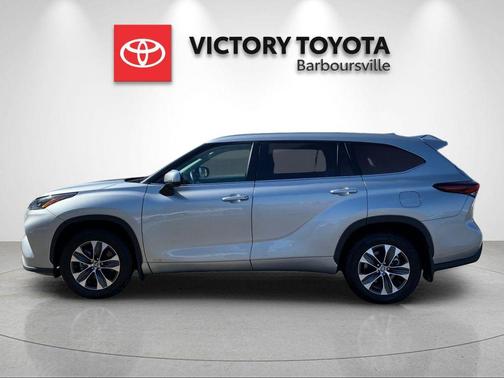 2024 Toyota Highlander Hybrid XLE