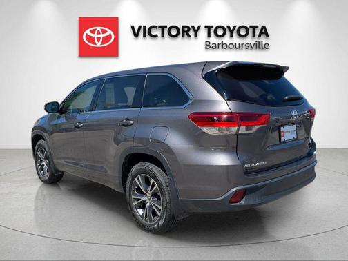 Predawn Gray Mica 2017 Toyota Highlander LE