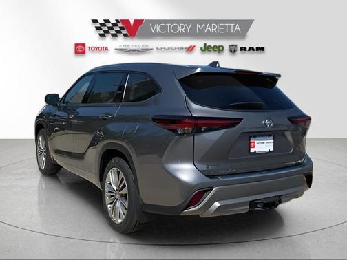 Heavy Metal 2025 Toyota Highlander Platinum
