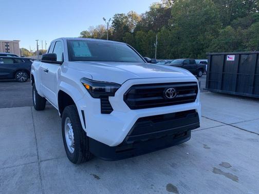 2025 Toyota Tacoma SR