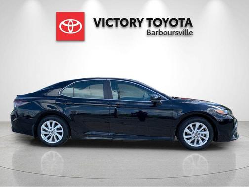 Midnight Black 2024 Toyota Camry SE