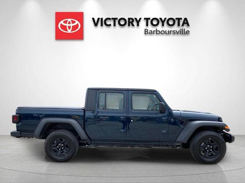 2025 Jeep Gladiator Sport