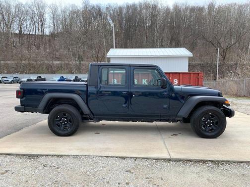 2025 Jeep Gladiator Sport
