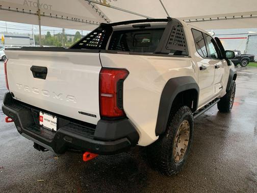 2025 Toyota Tacoma Hybrid Trailhunter