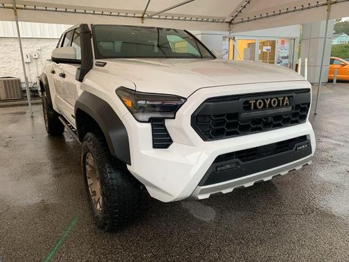 2025 Toyota Tacoma Hybrid Trailhunter