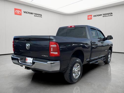 2021 RAM 2500 Tradesman Crew Cab 4x4 6'4' Box
