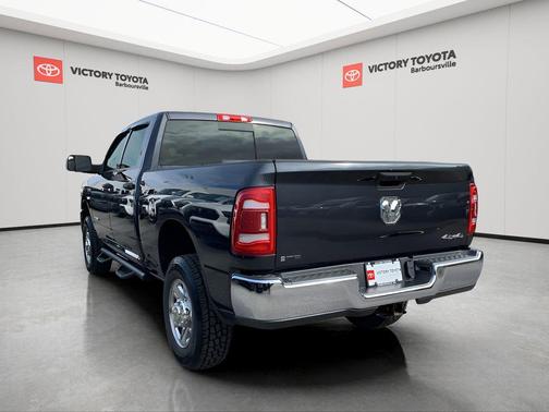 2021 RAM 2500 Tradesman Crew Cab 4x4 6'4' Box