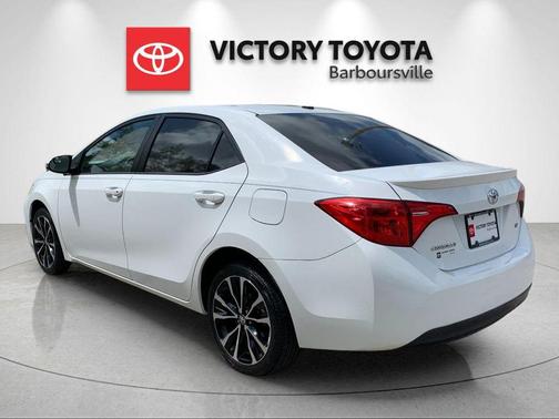 Super White 2018 Toyota Corolla SE