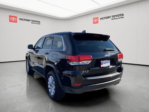 2022 Jeep Grand Cherokee Laredo