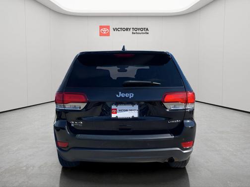 2022 Jeep Grand Cherokee Laredo