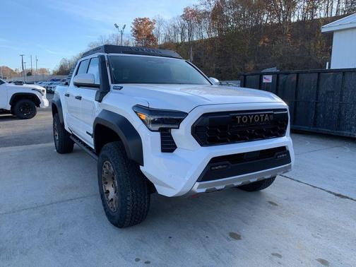 2025 Toyota Tacoma Hybrid Trailhunter
