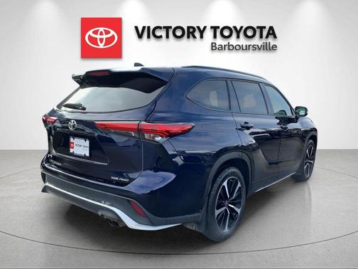 2022 Toyota Highlander XSE