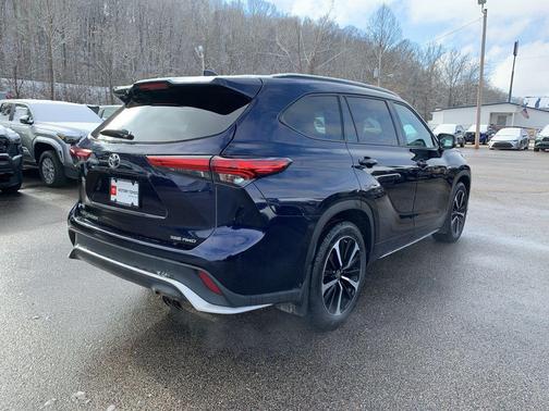 2022 Toyota Highlander XSE