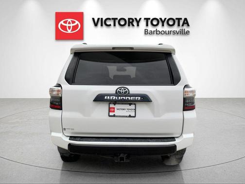 Super White 2016 Toyota 4Runner TRD Pro