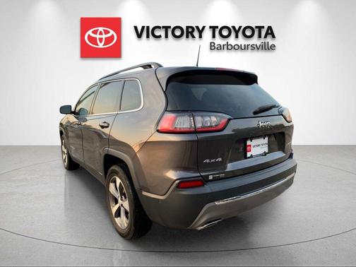 Crystal Metallic 2022 Jeep Cherokee Limited