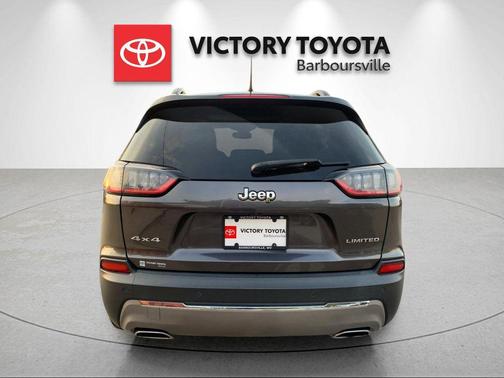 Crystal Metallic 2022 Jeep Cherokee Limited