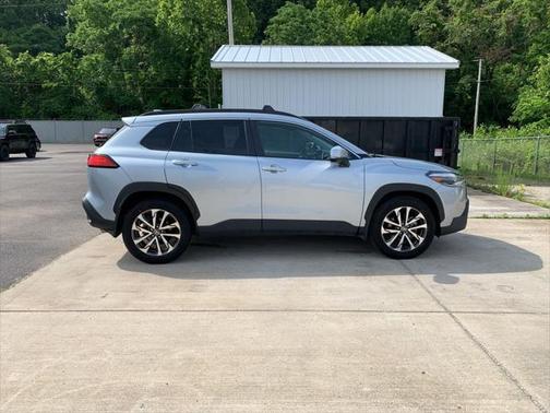 2023 Toyota Corolla Cross XLE