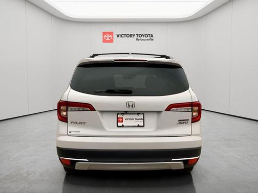 2022 Honda Pilot Touring 8-Passenger