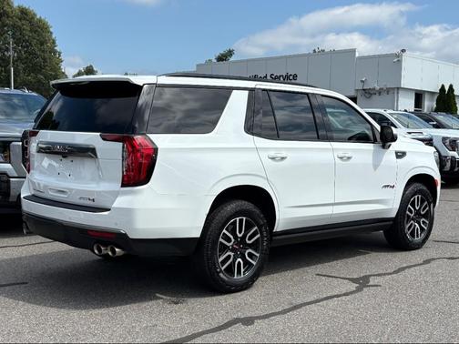 2024 GMC Yukon AT4
